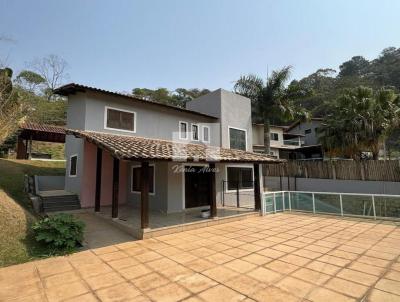 Casa para Venda, em Itatiaia, bairro Penedo, 3 dormit�rios, 4 banheiros, 1 su�te, 3 vagas